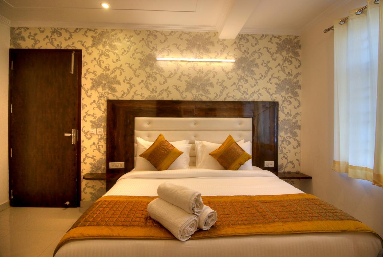 Airport Hotel Ark Of Avalon Neu-Delhi Exterior foto