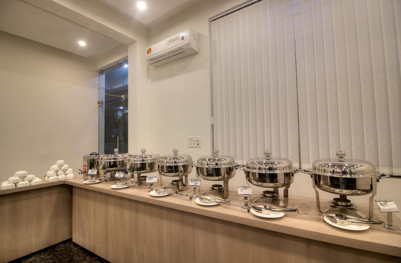 Airport Hotel Ark Of Avalon Neu-Delhi Exterior foto